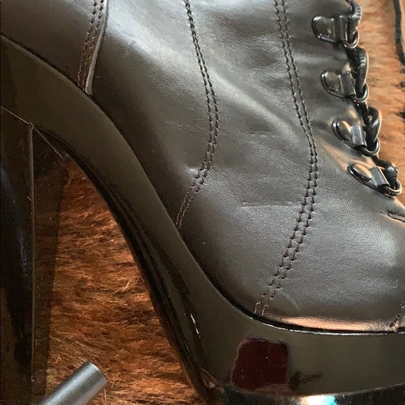 Burberry boots - Picture 7 of 12